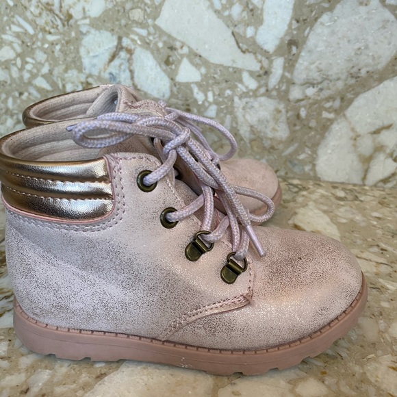 Girl pink boots CARTERS - Picture 3 of 5